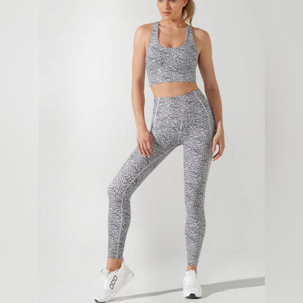 LORNA JANE LEO ANKLE BITER TIGHT AND SPORTS BEA SIZE XS